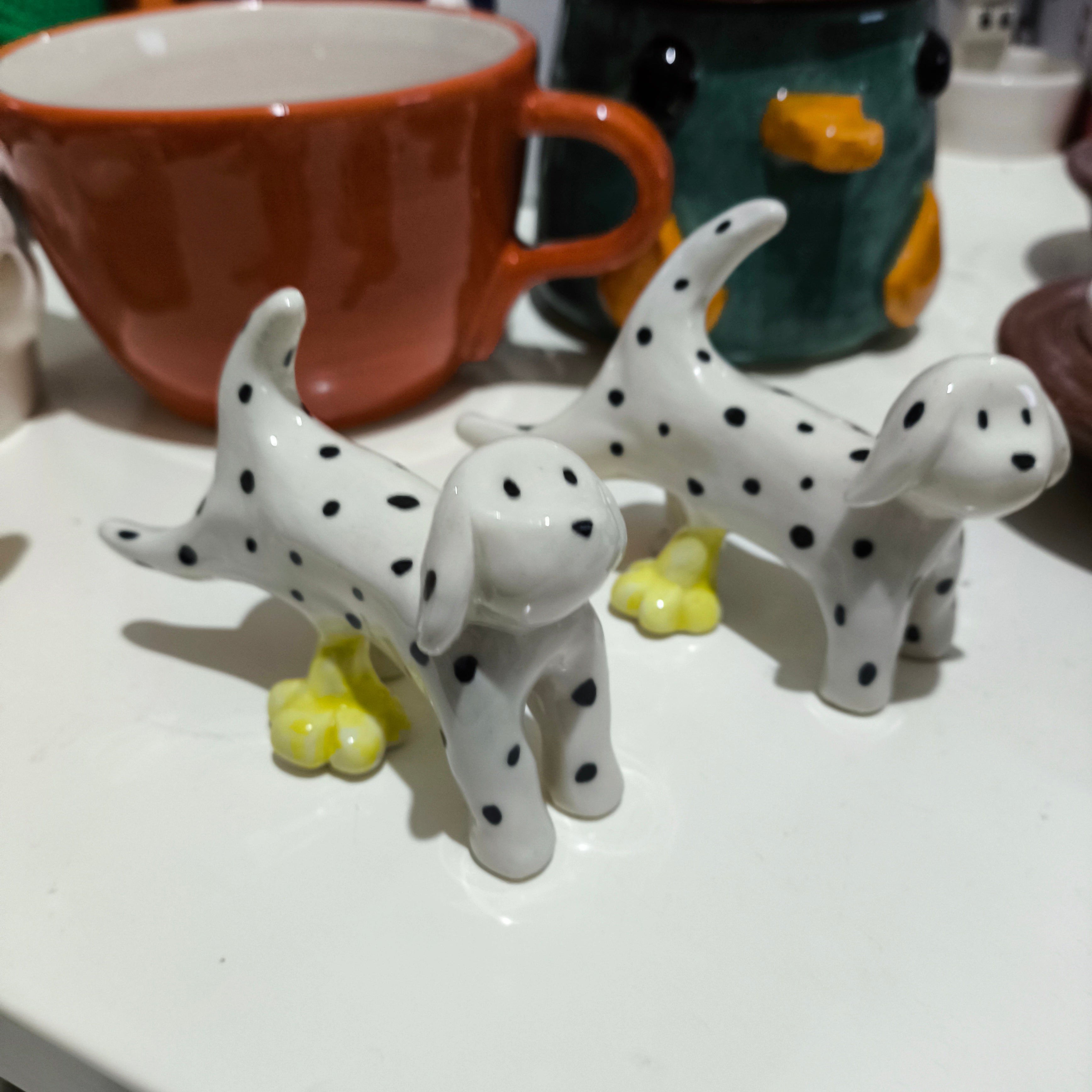 peeing planter pot Handmade Ceramic Peeing Dog Pot Decoration
