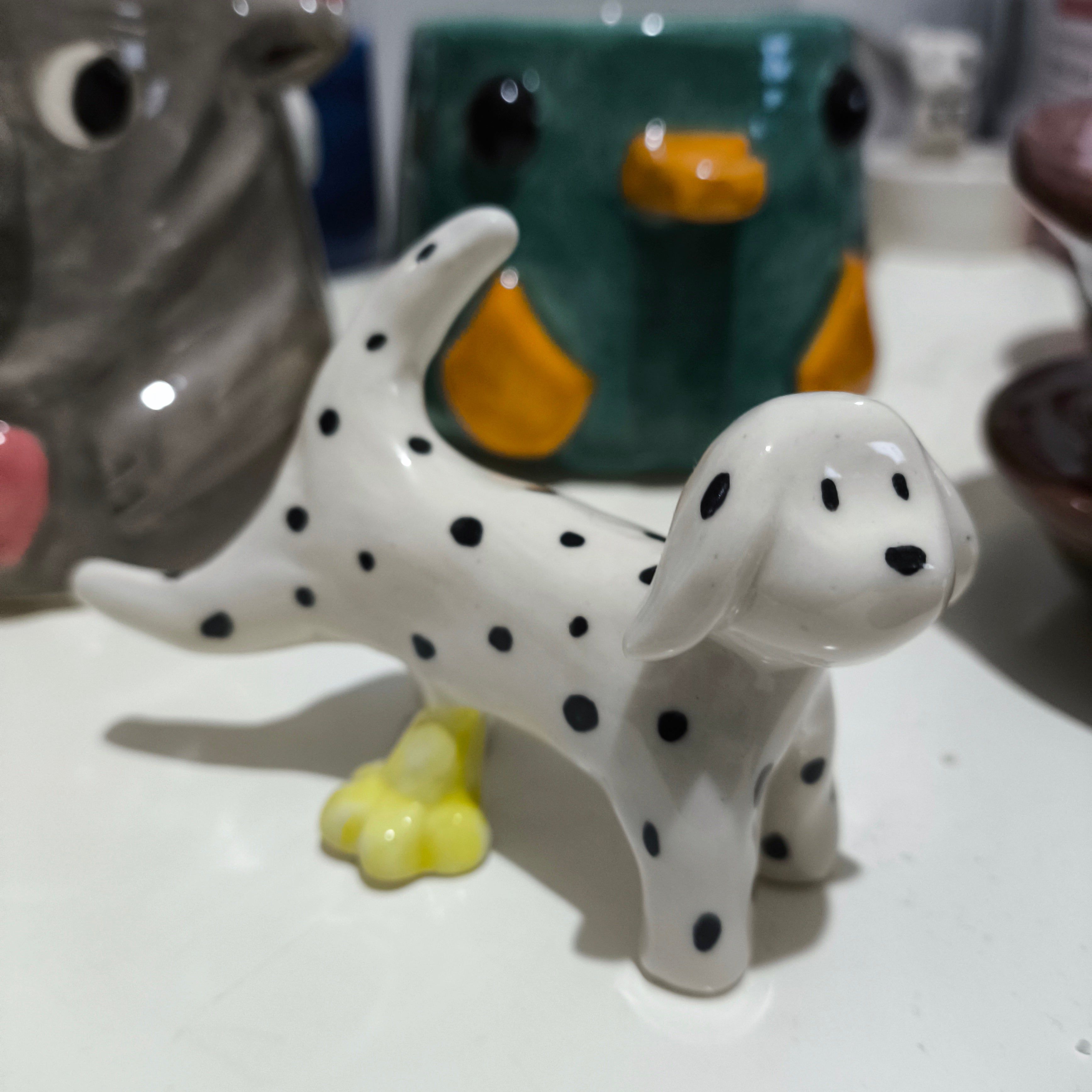 peeing planter pot Handmade Ceramic Peeing Dog Pot Decoration