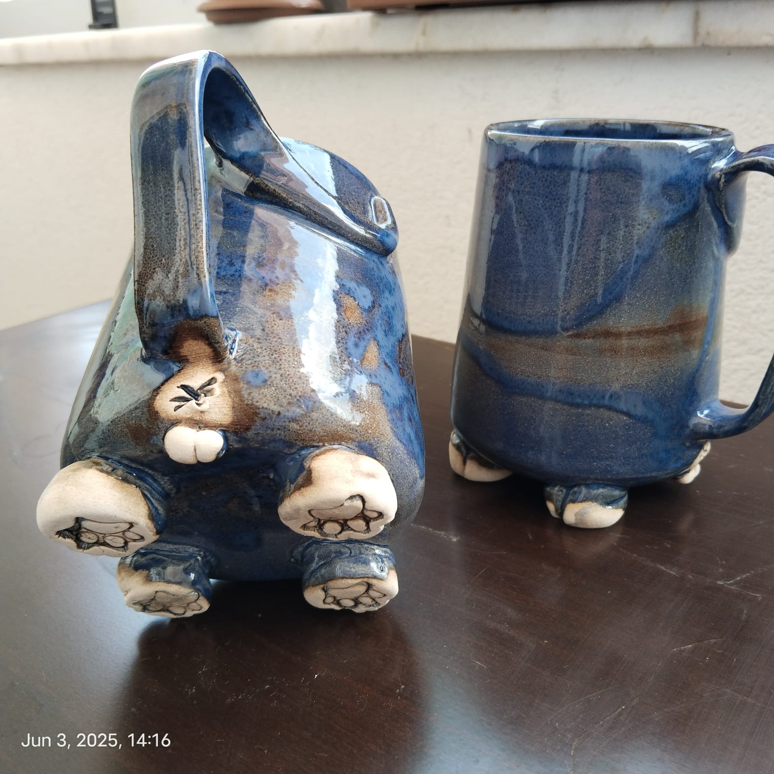 Cat Mugs with Balls and Paw